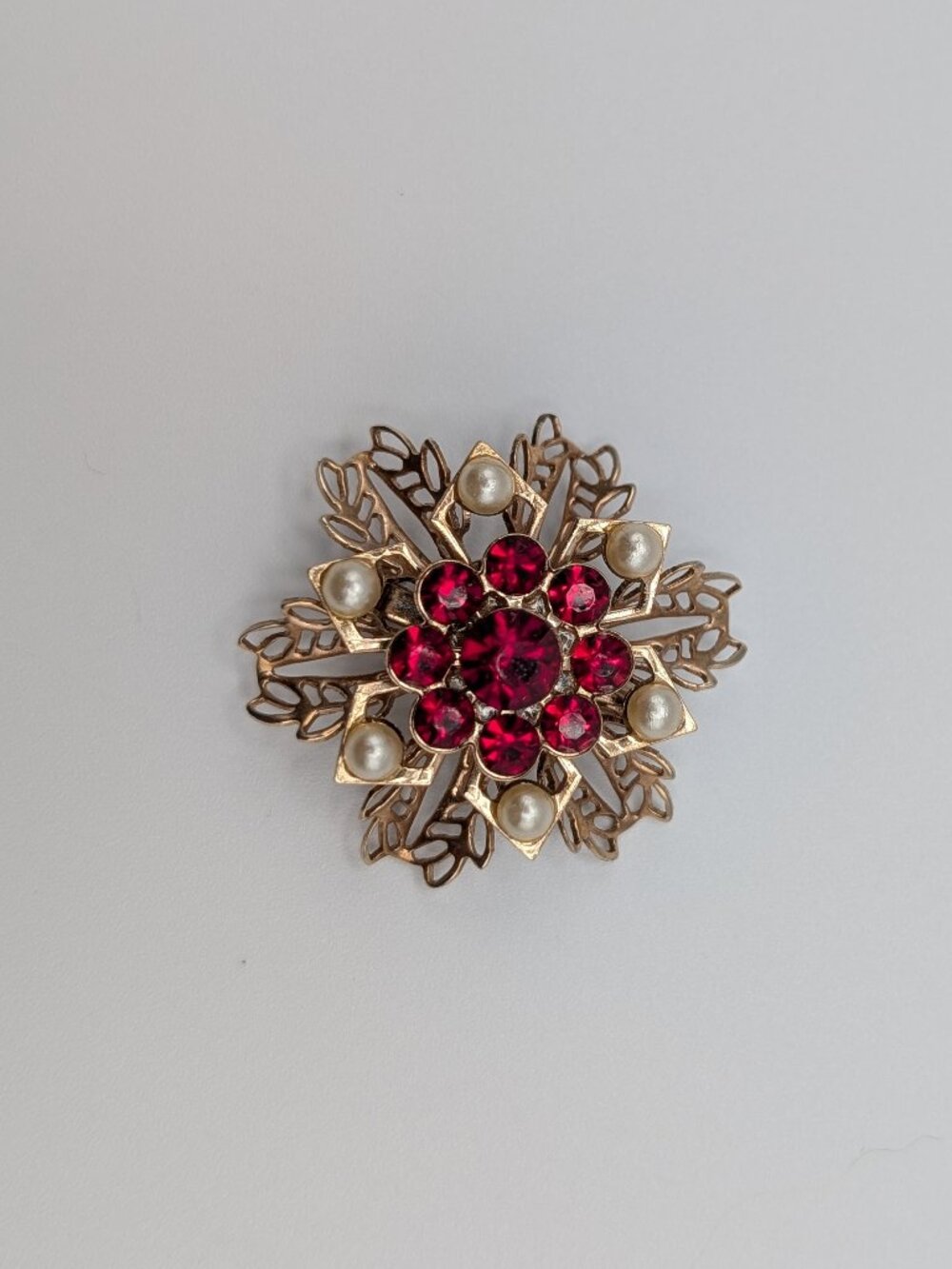 1950s Unsigned Judy Lee Ruby Red Rhinestone Faux Pearl Rosette Starburst Brooch